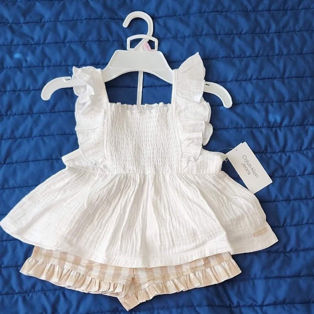Calvin Klein Jeans Baby Girls White Smocked Top & Gingham Ruffled Shorts Set NWT